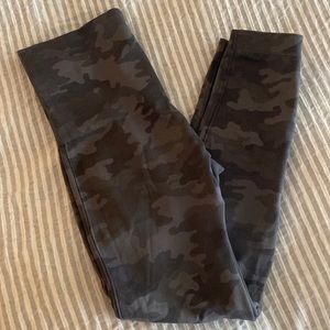 Spanx Camo Leggings - Small